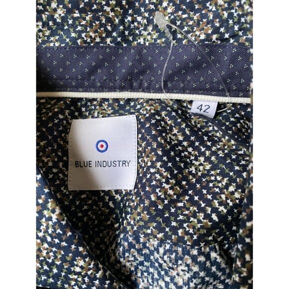 BLUE Industry Button Down Shirt Sz 42 "Army Graphic" - Picture 8 of 9
